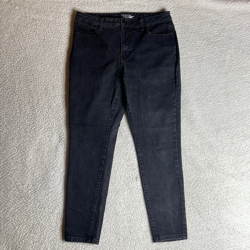 Time and Tru Black washed High Rise Skinny Size 14
